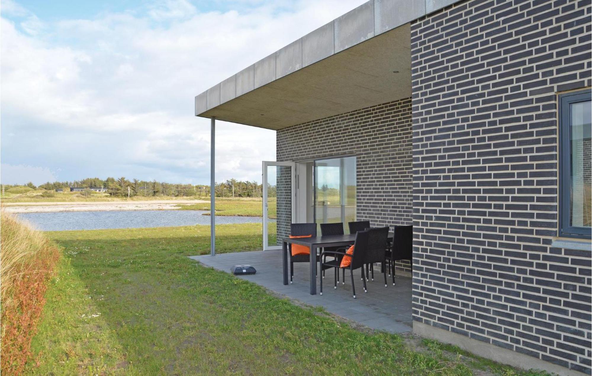Gorgeous Home In Ringkobing With House A Panoramic View Sondervig Exterior photo